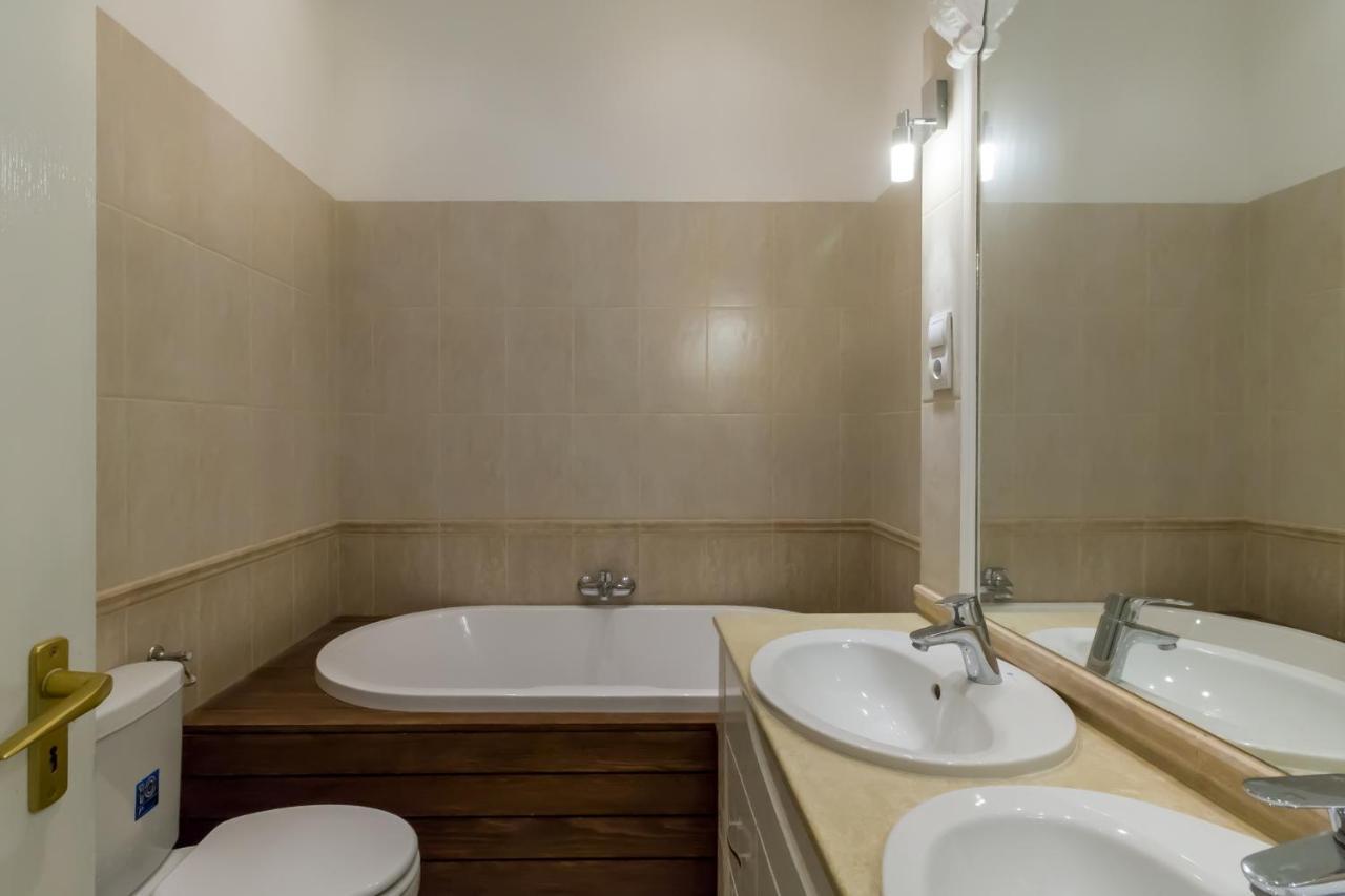 Spacious Riverside Residency - Magnificent View 布达佩斯 外观 照片